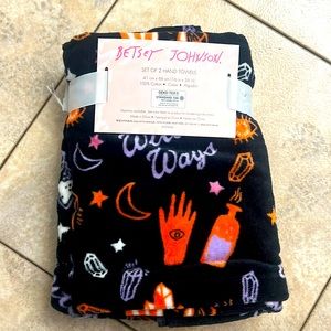 Betsey Johnston hand towels